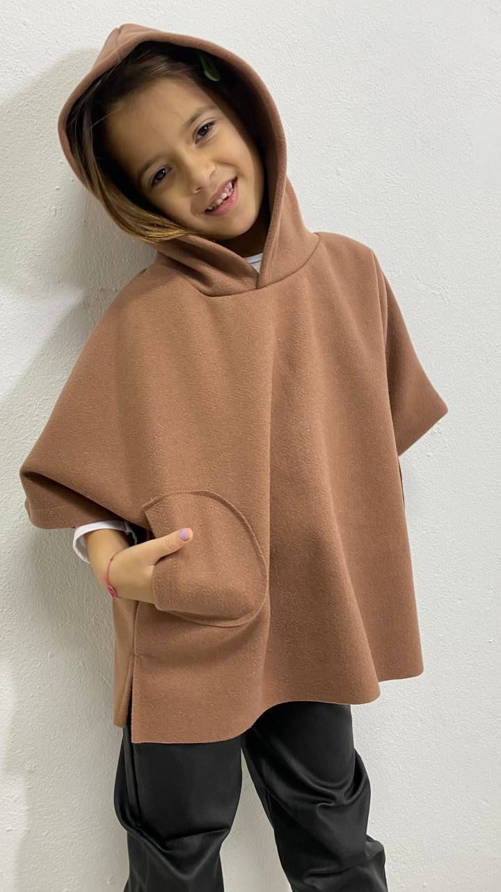 Poncho Grecia