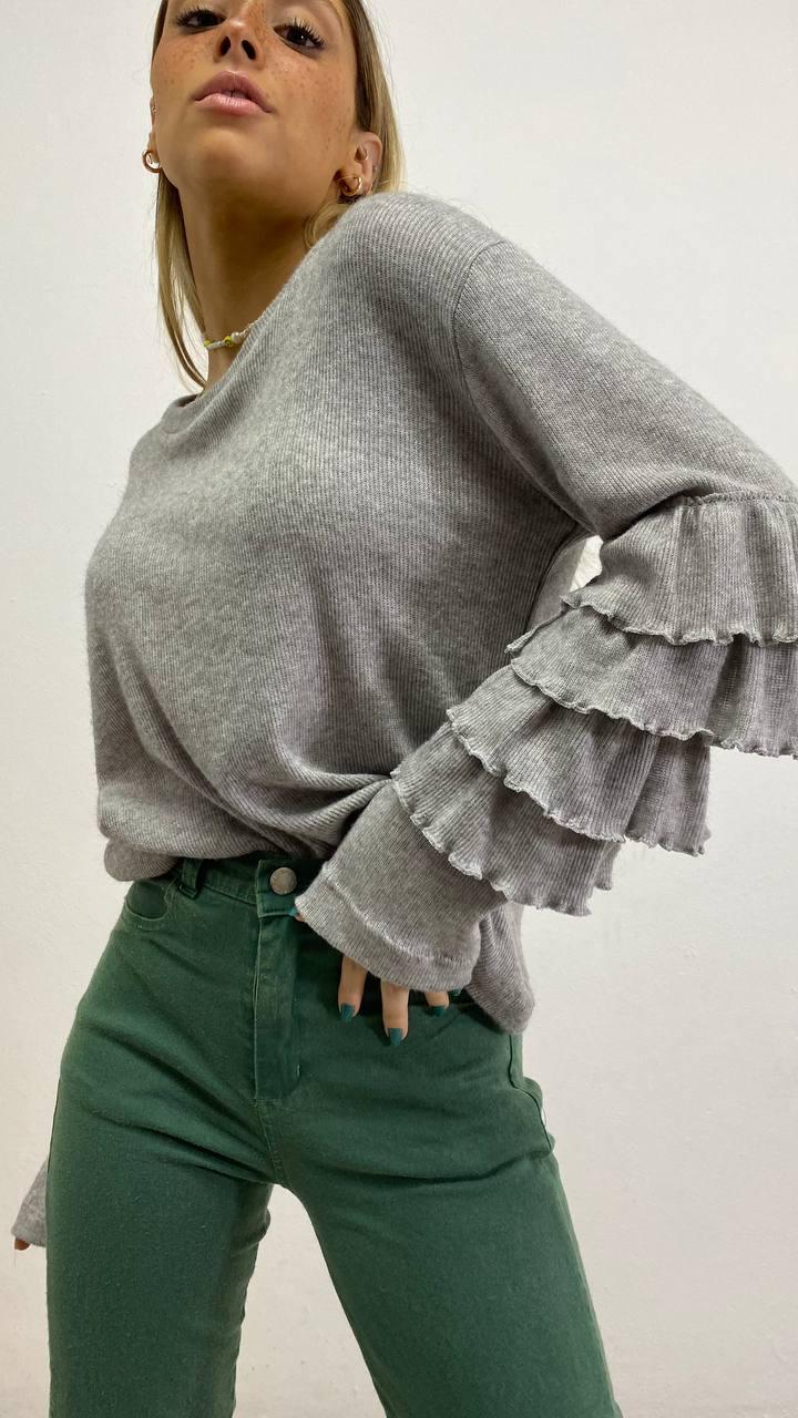 Sweater Belle
